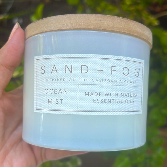 Ocean Mist Scented Candle - Picture 1 of 11